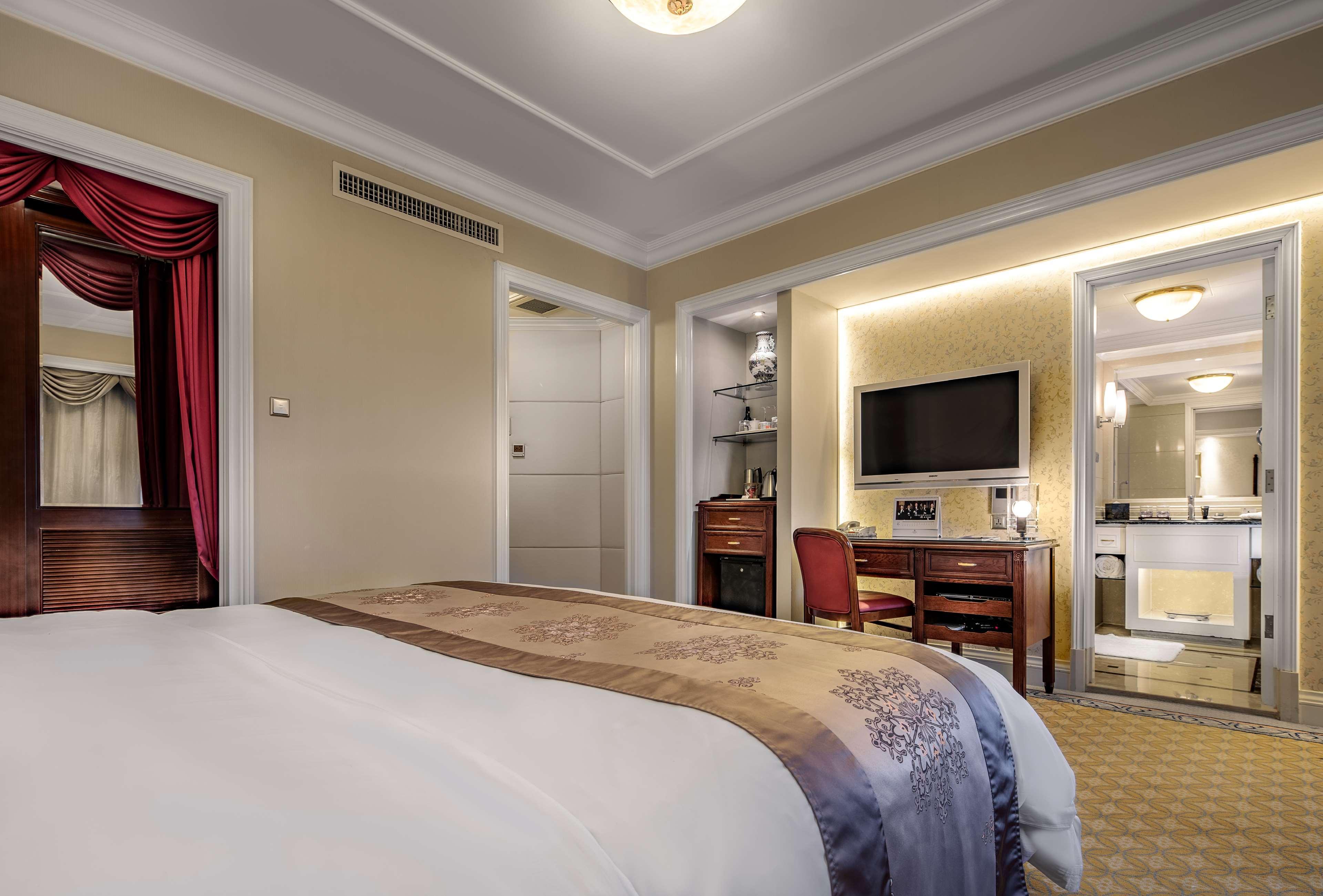 Green Lake Hotel Куньмін Екстер'єр фото