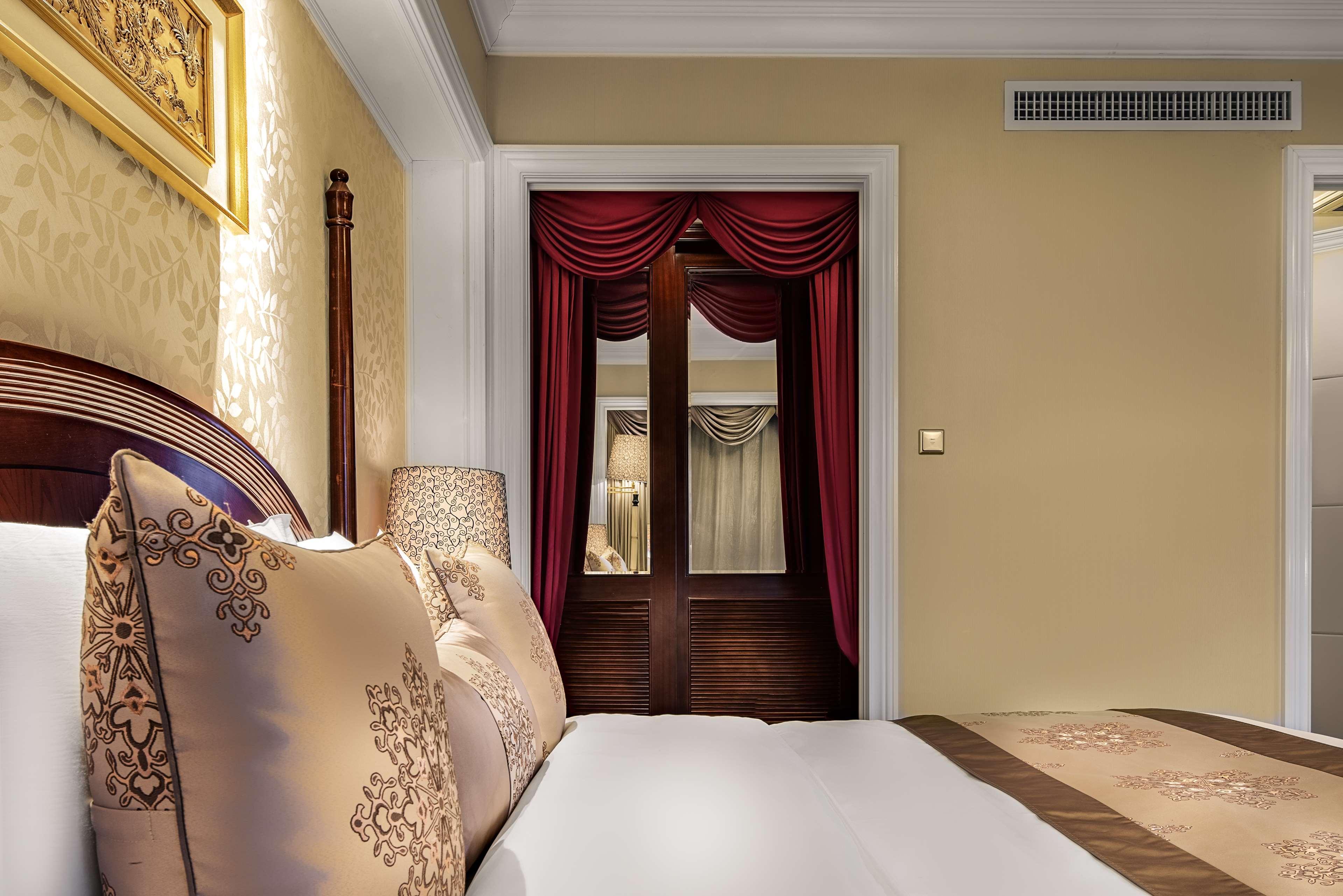 Green Lake Hotel Куньмін Екстер'єр фото